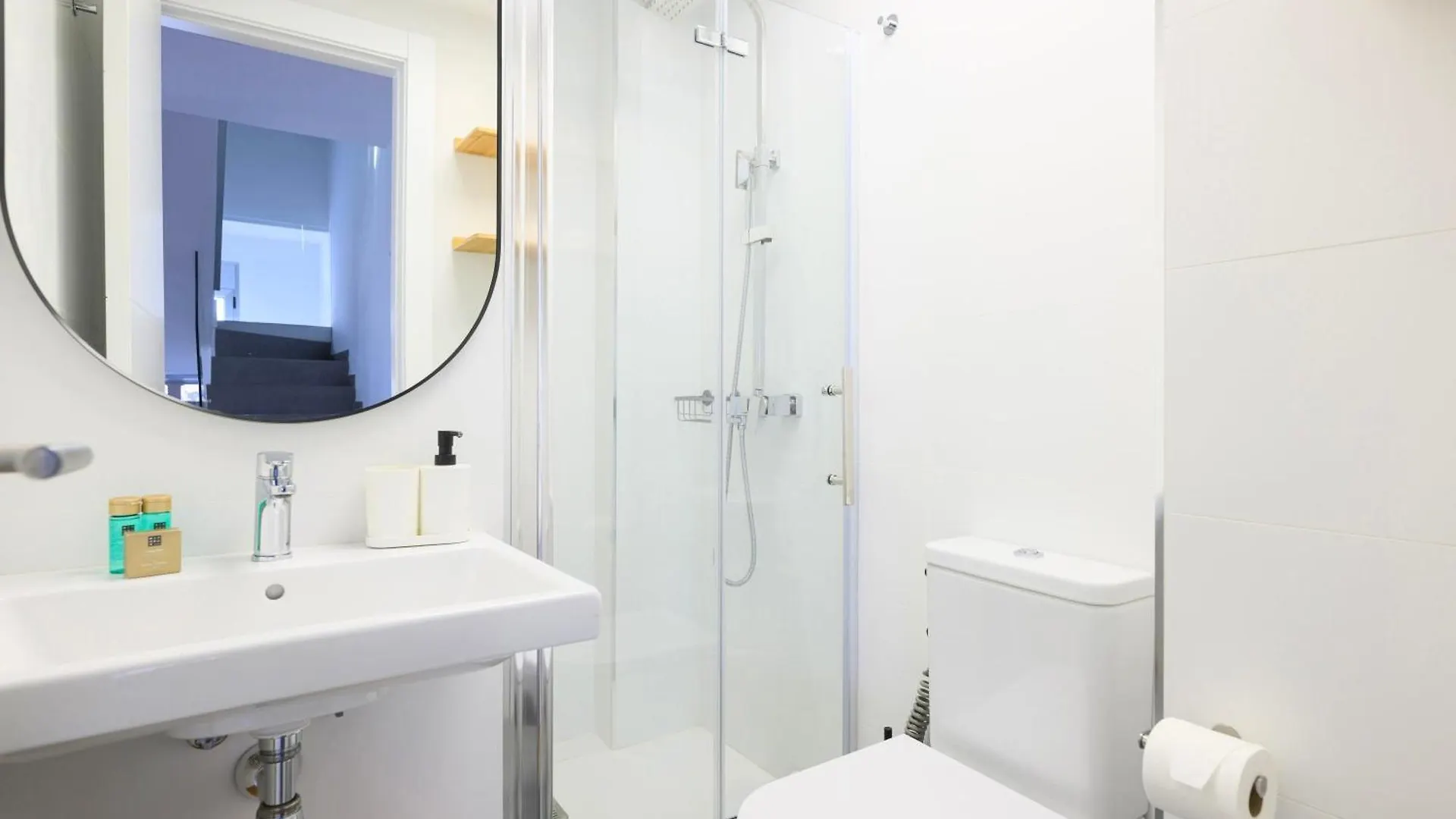 Brand New Spacious Duplex 100M From The Beach Las Palmas de Gran Canaria Spain