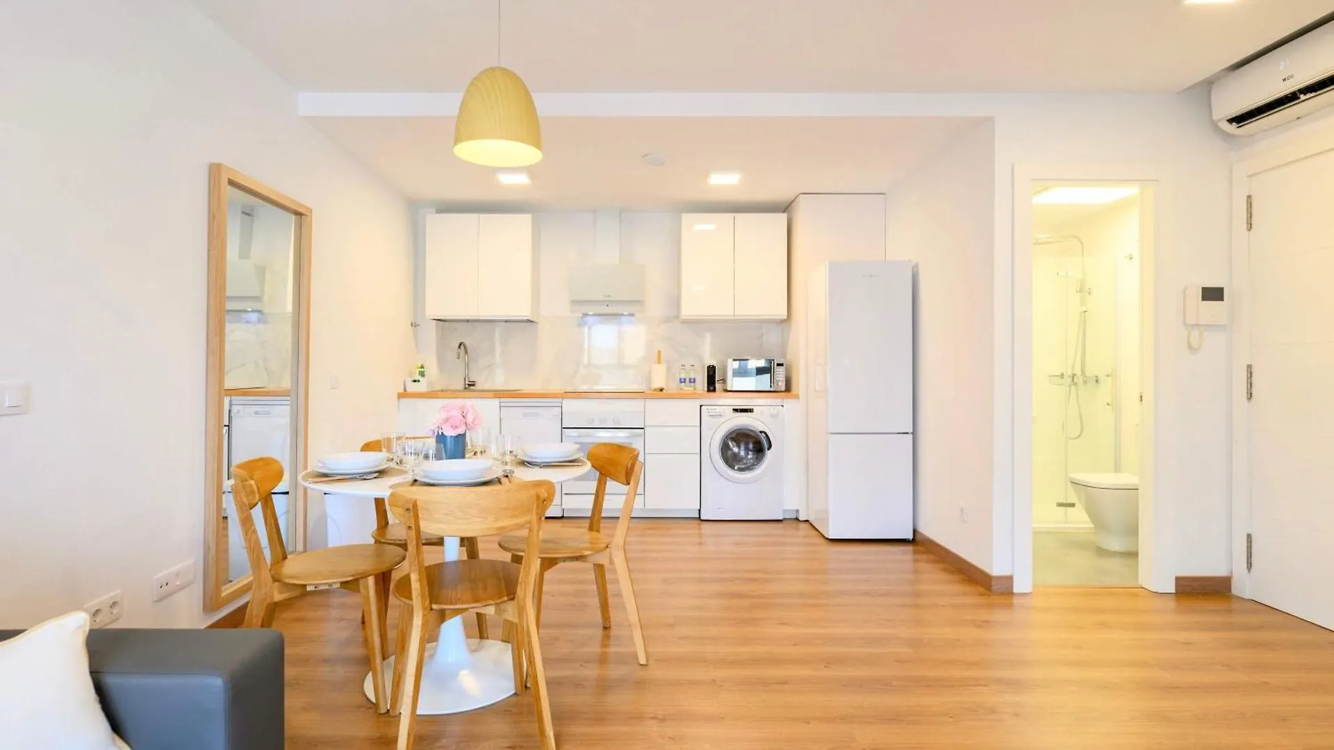 Brand New Spacious Duplex 100M From The Beach Las Palmas de Gran Canaria