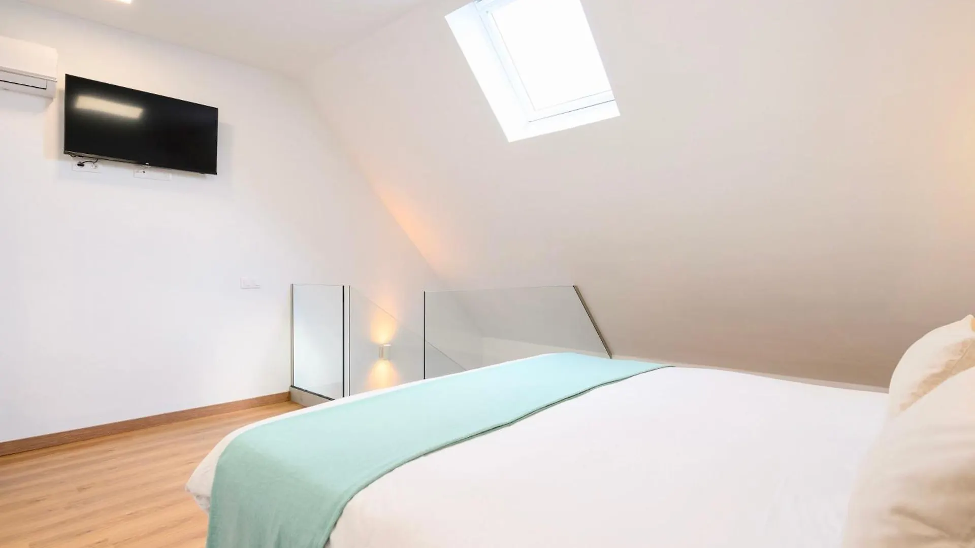 Brand New Spacious Duplex 100M From The Beach Las Palmas de Gran Canaria Spain